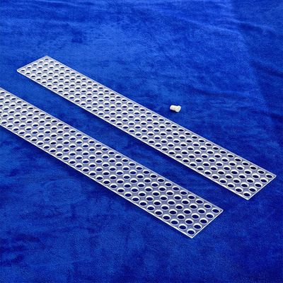 Hoja de cuarzo perforada transparente resistente a la corrosión