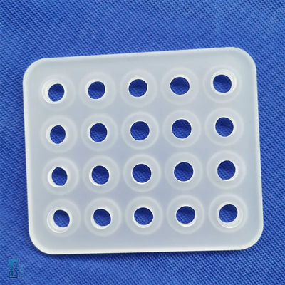 Hoja de vidrio de cuarzo perforado congelado resistente a altas temperaturas