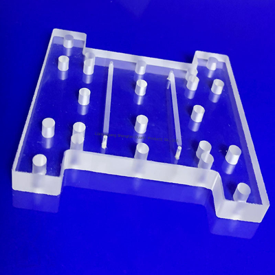 Producción CNC de alta precisión Alta pureza 99,99% Placas perforadas de cuarzo Placas ranuradas de cuarzo y placas de cristal de cuarzo