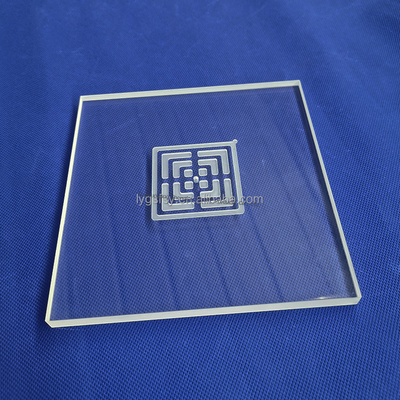 Producción CNC de alta precisión Alta pureza 99,99% Placas perforadas de cuarzo Placas ranuradas de cuarzo y placas de cristal de cuarzo