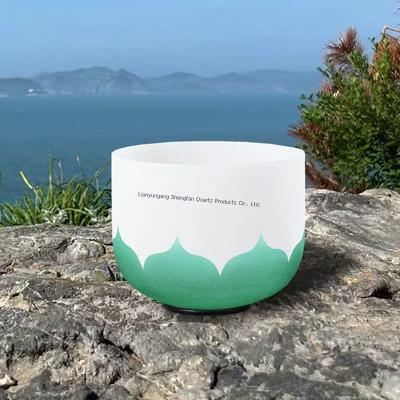 Cuenco de canto de cristal de cuarzo puro con escala musical digital para curación de chakras y meditación